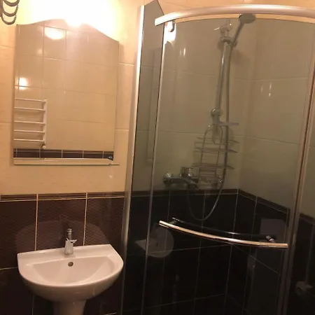 Gil Apartments, 18 Mynaiska 1 Room דירה *